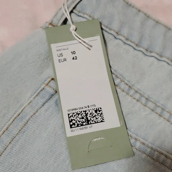 H&M Denim Shorts - Picture 5 of 8